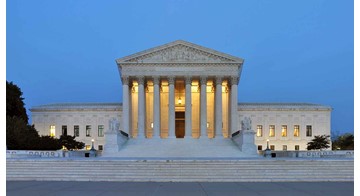 چشم وال‌استریت به دیوان عالی آمریکا